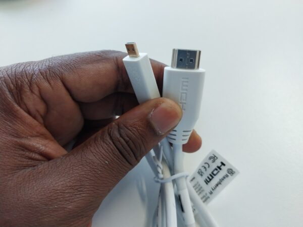 Câble Micro HDMI vers HDMI Raspberry Pi 1m officiel
